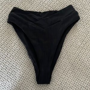 L Space Bitsy Cut Bottoms. Pointelle Rib Court Bikini Bottom